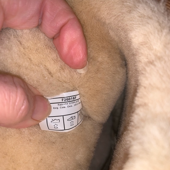 UGG Chestnut Classic Short Boot Sz.12 Women Sz.10 Men US 43 EU $190 - Picture 5 of 8